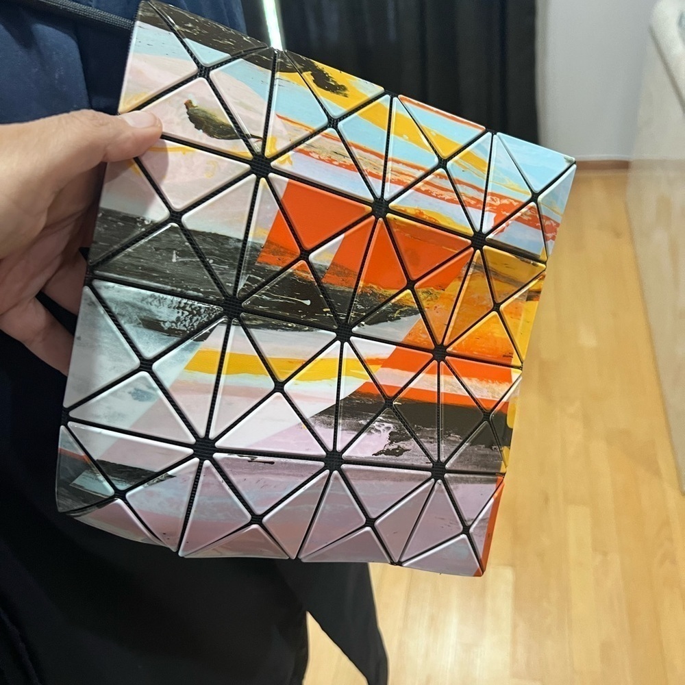 Gravity paint crossbody bao bao bag - Picture 6 of 8